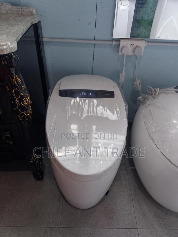 Smart Digital L Water Closet Wc Toilet · Photo 2