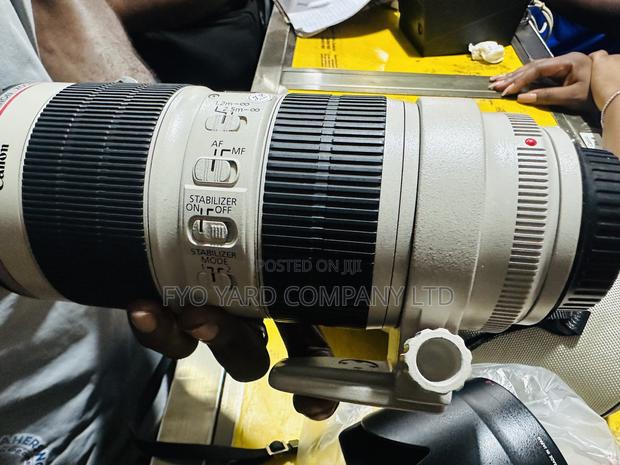 New Looking Canon 200-700mm Ii Usm F 2.8 Is · Photo 1