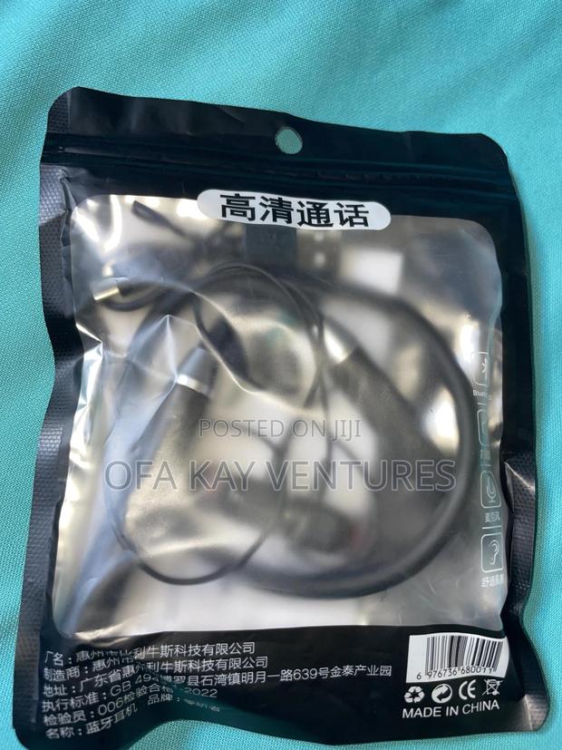 Bluetooth Neck Headphone · Photo 3