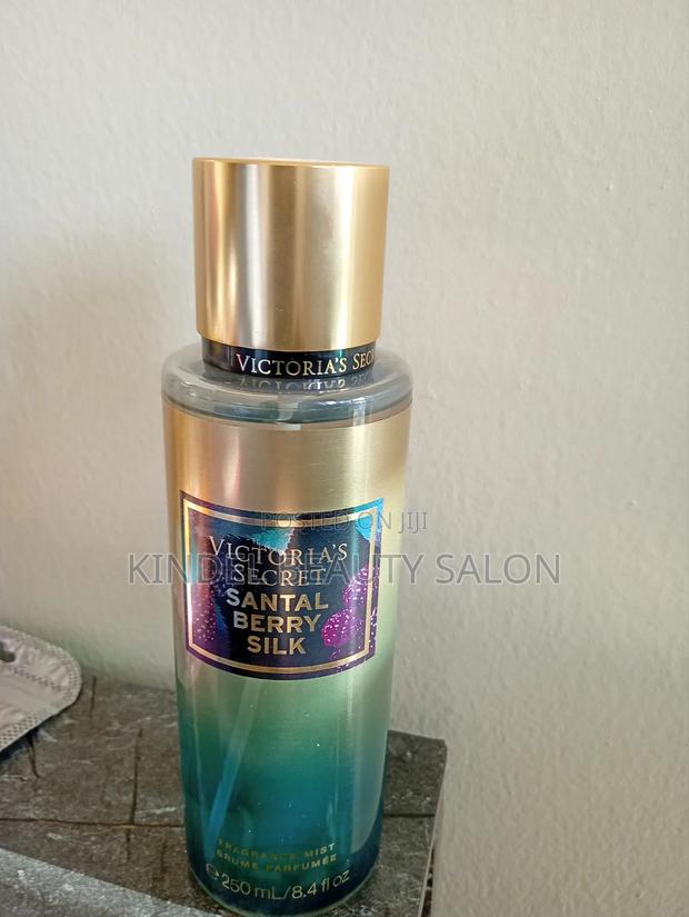 Victoria Secret Body Mist · Photo 1
