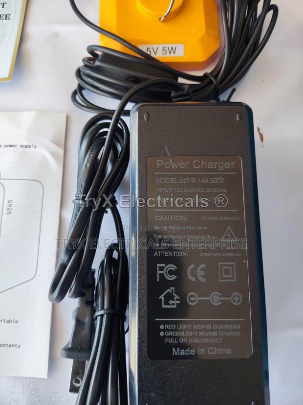 300w Solar Power Station + 60w Solar Panel + Accessories · Photo 2