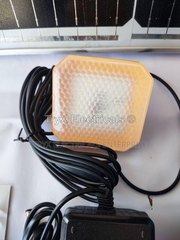 300w Solar Power Station + 60w Solar Panel + Accessories · Photo 3