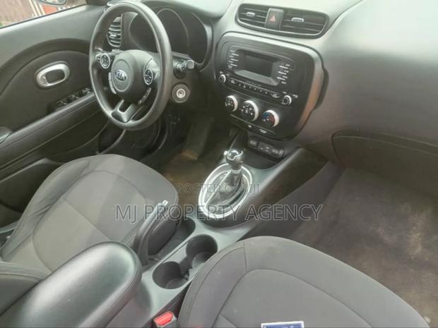 Kia Soul 4dr Wagon (1.6L 4cyl 6A) 2015 Gray · Photo 3