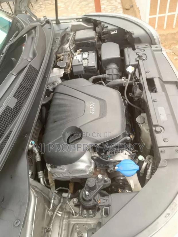Kia Soul 4dr Wagon (1.6L 4cyl 6A) 2015 Gray · Photo 4