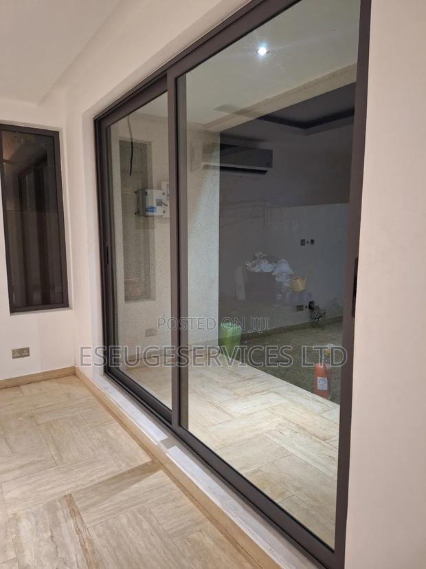 Post Construction Cleaning · Photo 1