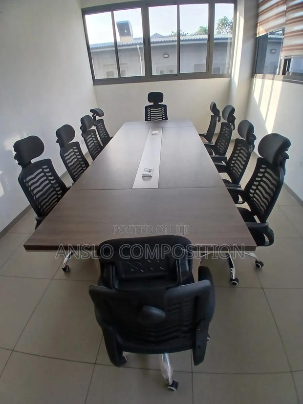 Board of Ceos Conference Table · Photo 2