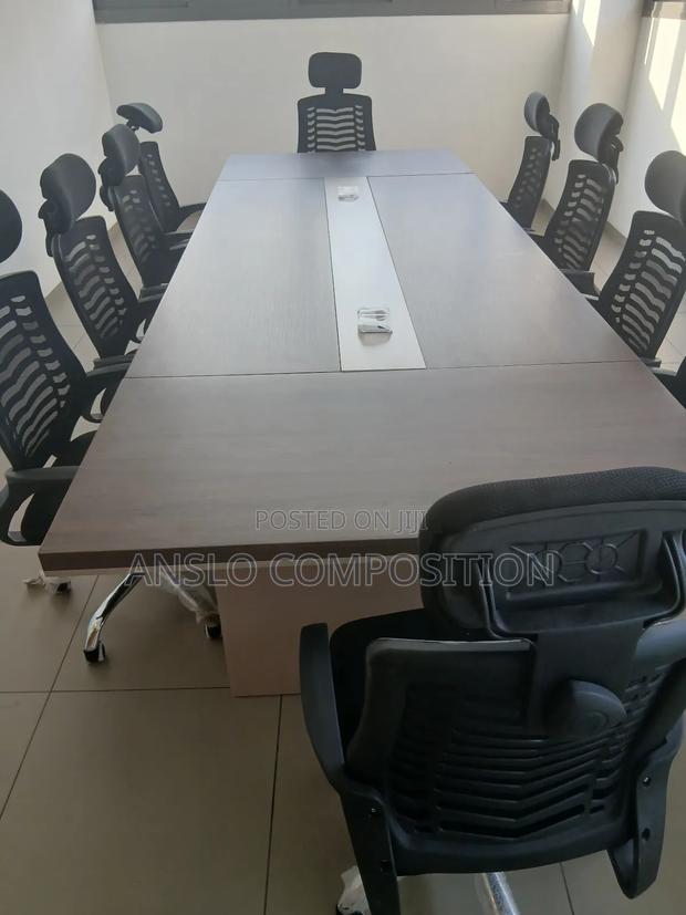 Board of Ceos Conference Table · Photo 3