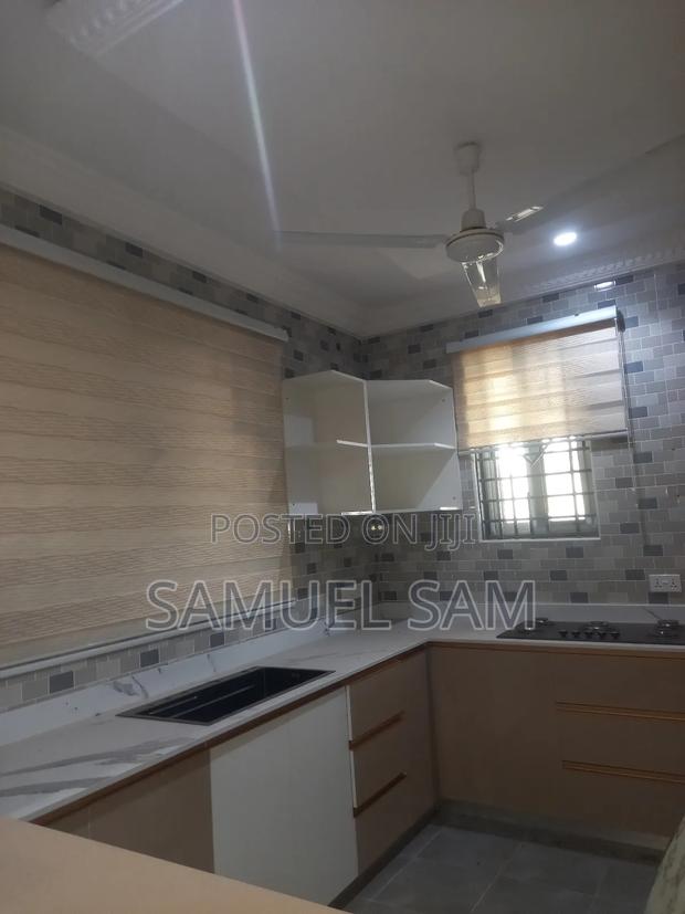 Furnished 4bdrm Duplex in Tema Community 10 for sale · Photo 2