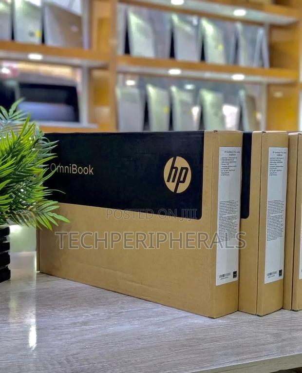 New Laptop HP OmniBook 5 14" 8GB Intel Core i5 SSD 512GB · Photo 3
