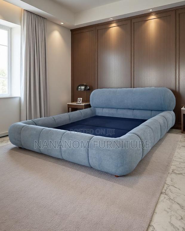 Modern Kingsize Frame Available · Photo 1