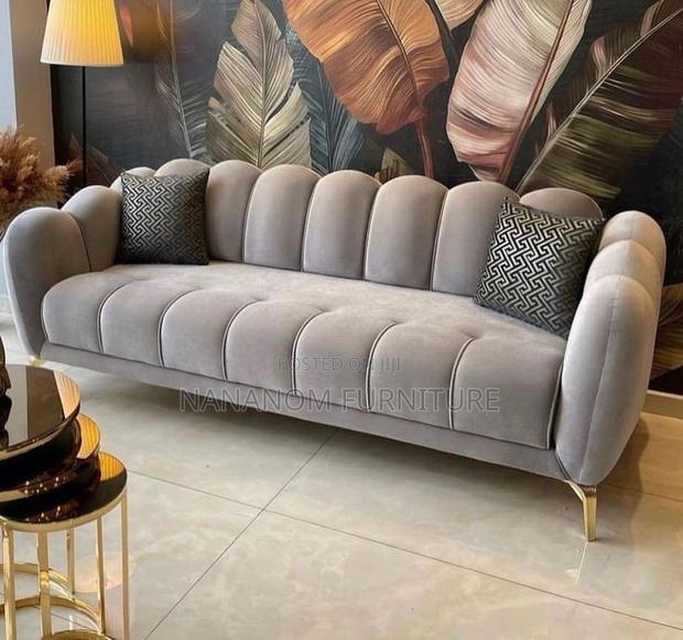 Modern Sofa Available · Photo 1