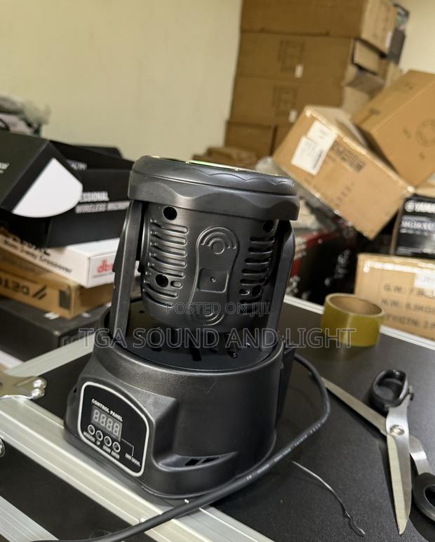 7 Eyes Led Mini Moving Head Light · Photo 4