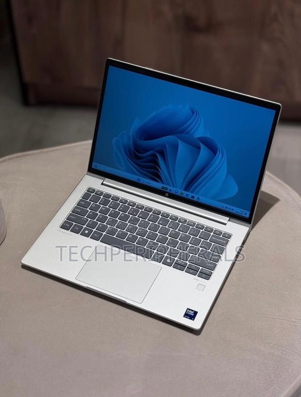 New Laptop HP ProBook 440 G10 16GB Intel Core Ultra 5 SSD 512GB · Photo 1