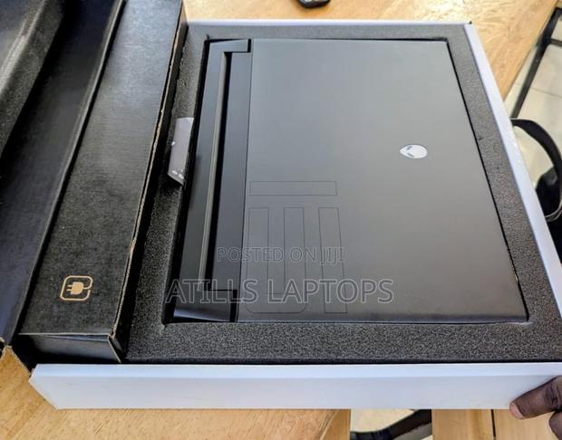 Laptop Alienware M15 R3 16GB Intel Core I7 SSD 512GB · Photo 5