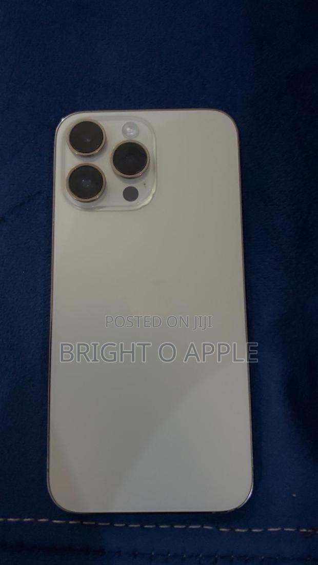 New Apple iPhone 14 Pro Max 256 GB Gold · Photo 2