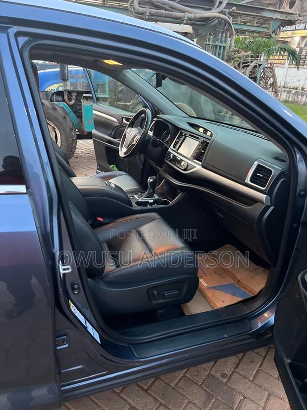 Toyota Highlander 2019 Blue · Photo 6
