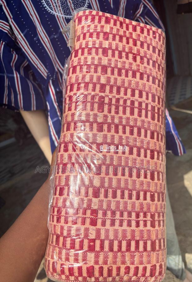 Handwoven Northern Kente · Photo 2