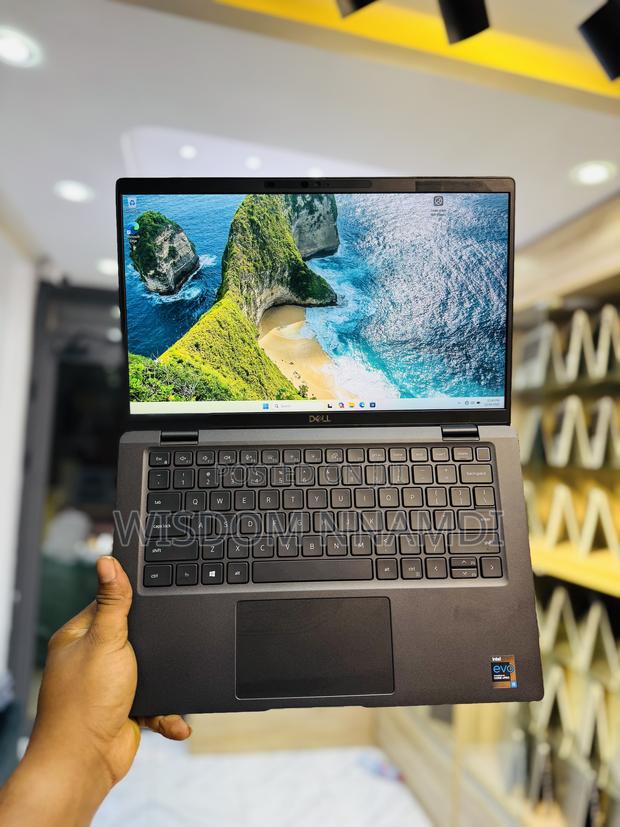 Laptop Dell Latitude 7420 16GB Intel Core i5 SSD 256GB · Photo 1