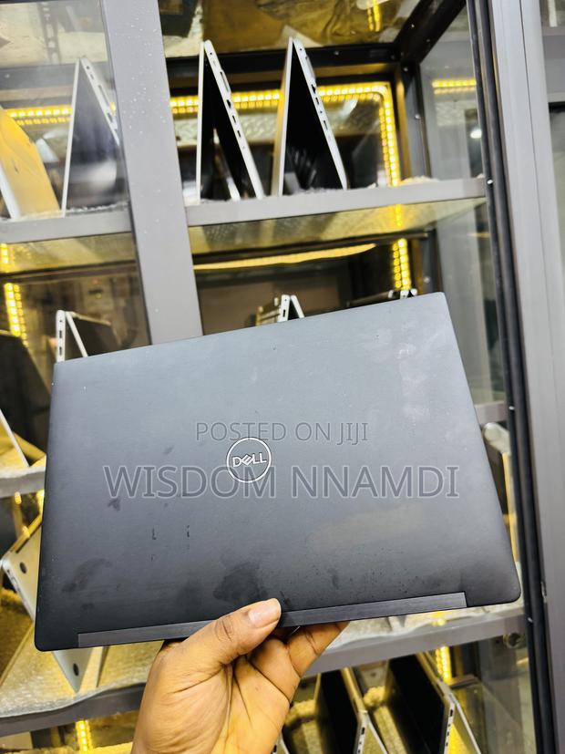 Laptop Dell Latitude 7390 8GB Intel Core i7 SSD 256GB · Photo 3