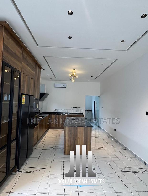 4bdrm House in Kwabenya for sale · Photo 8