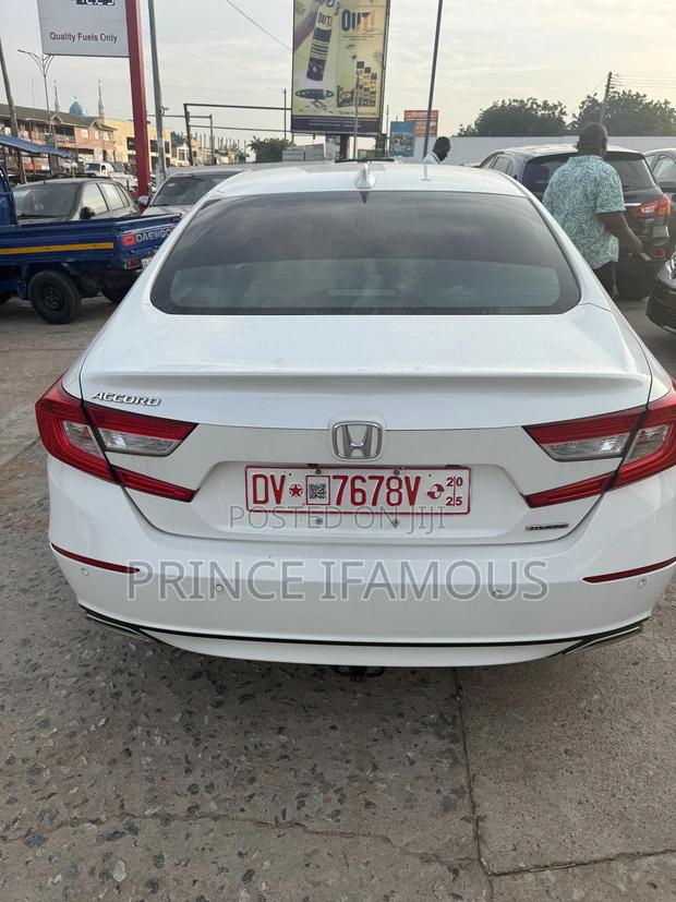 Honda Accord 2021 White · Photo 7