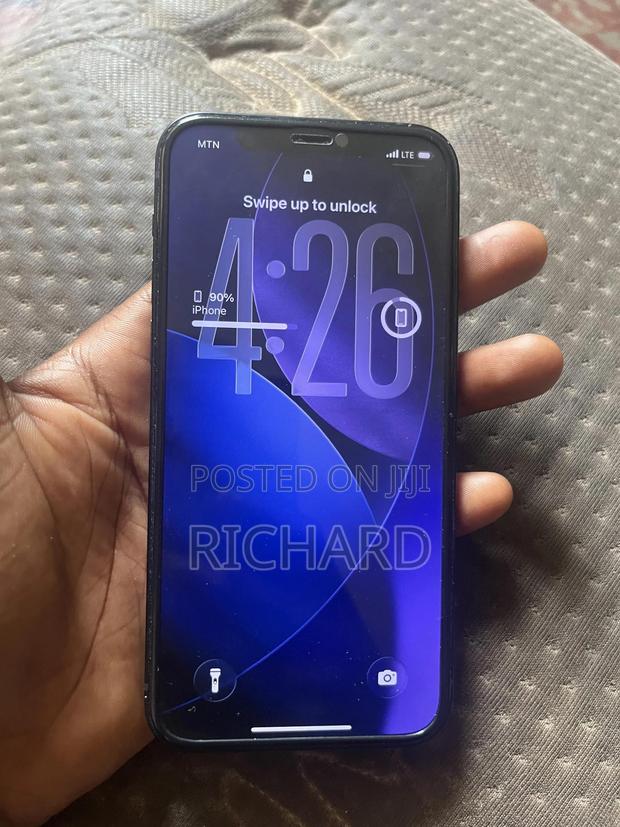 Apple iPhone 12 64 GB Blue · Photo 1