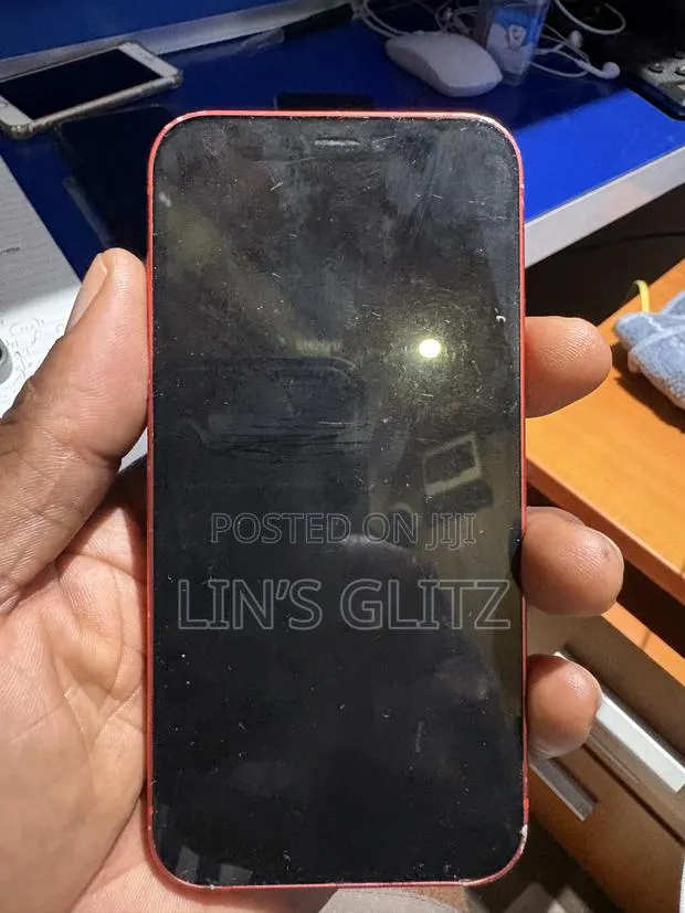 Apple iPhone 12 mini 128 GB Red · Photo 1