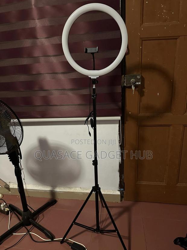 Ringlights Available in Sizes · Photo 3