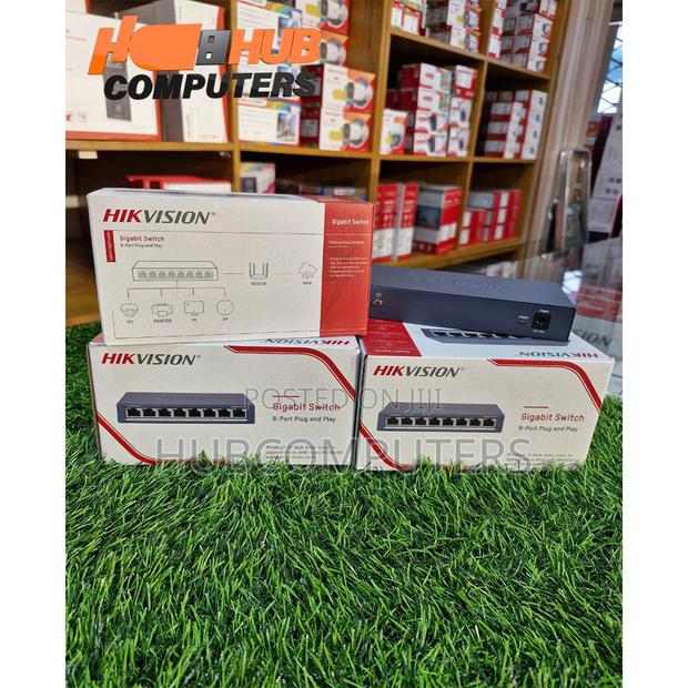Hikvision (Ds-3e0508-0) 8 Port Gigabit Switch · Photo 1