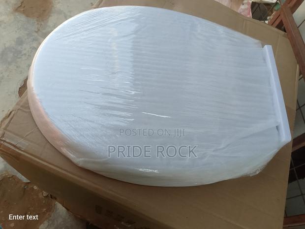 Press Top Wc Seat Cover · Photo 1