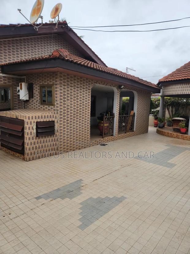 Furnished 4bdrm House in Spintex for rent · Photo 2