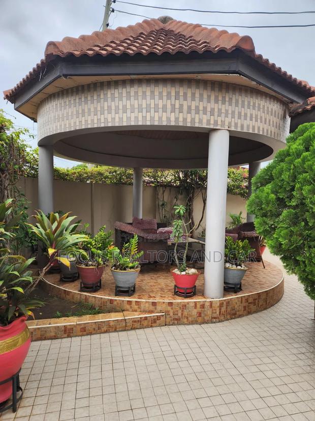 Furnished 4bdrm House in Spintex for rent · Photo 3