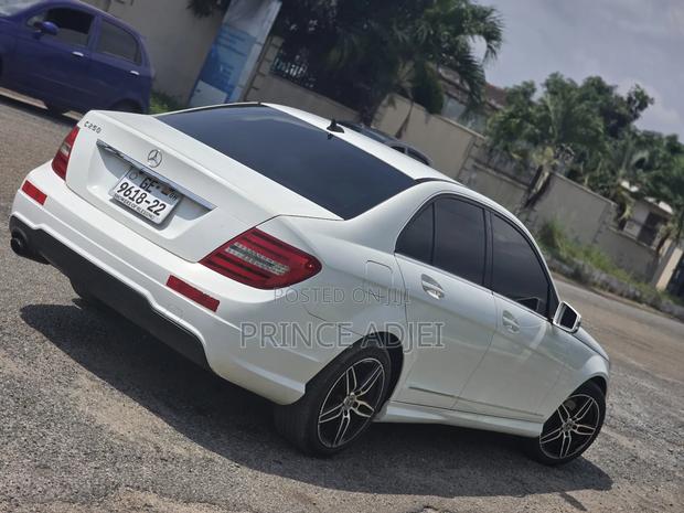 Mercedes-Benz C250 2013 White · Photo 3