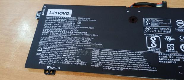 Lenovo Battery Yoga 720 L16c4pb1 · Photo 1