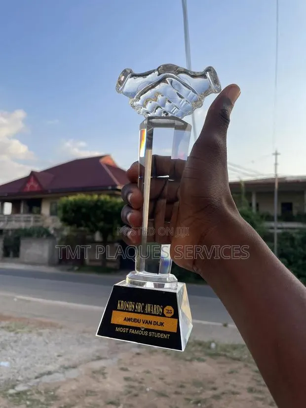 Handshake Award Plaque · Photo 1