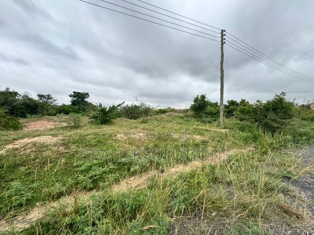 Land for Sale · Photo 3
