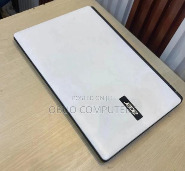 Laptop Acer 4GB Intel HDD+SSD 500GB · Photo 4