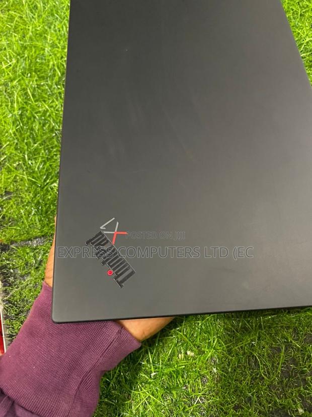 Laptop Lenovo ThinkPad X1 Carbon 16GB Intel Core I7 SSHD (Hybrid) 512GB · Photo 1