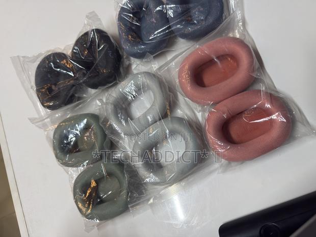 Airpods Max Ear Cushion · Photo 2