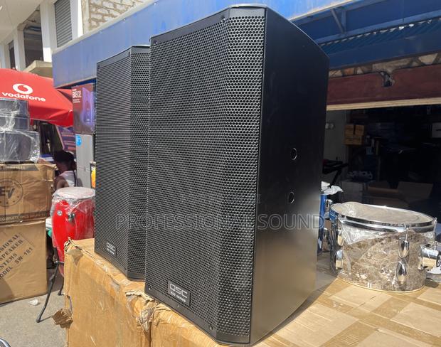 QSC .2 Powered 12-Inch Active Loudspeakers. · Photo 1