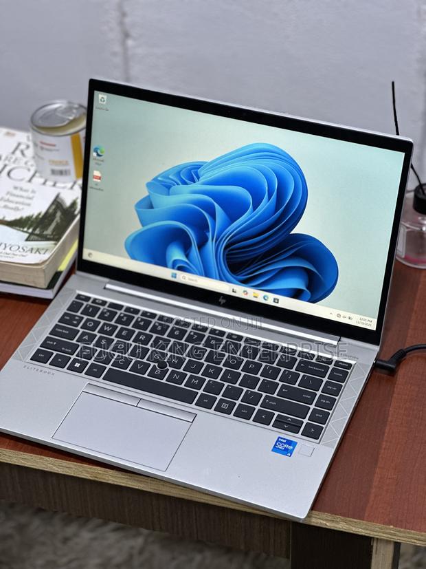 Laptop HP EliteBook 840 G8 16GB Intel Core I5 SSD 512GB · Photo 1