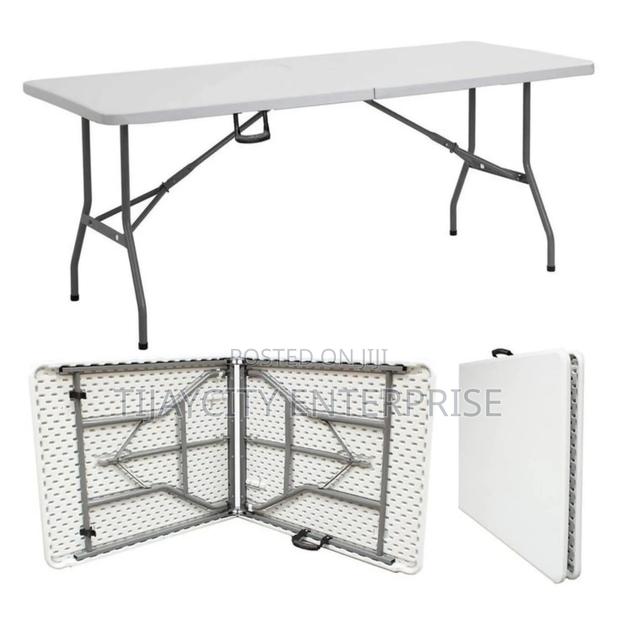 Foldable Table · Photo 1