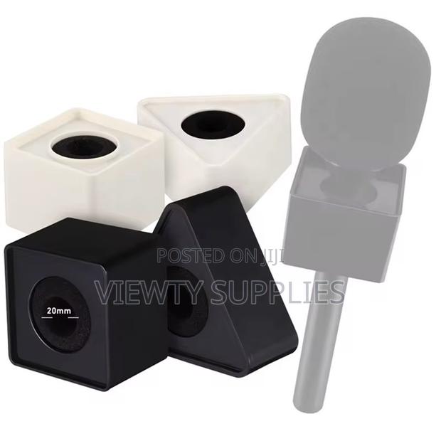 Cube / Triangular Shaped Interview Microphone Flag Station Logo Box · Photo 1
