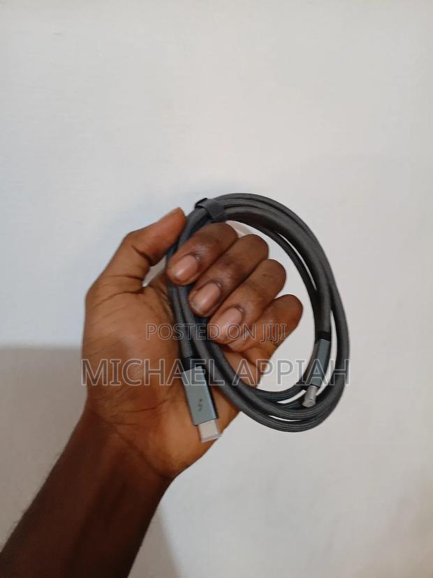 Uguord Thunderbolt 4 Cable · Photo 7