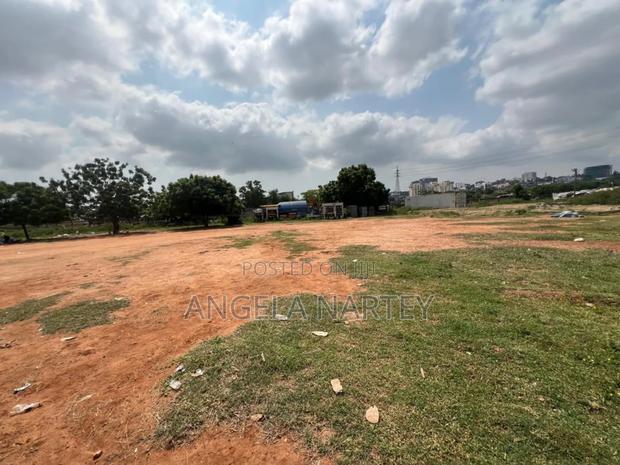 4 Acre Land at Airport Area, Near Accra Mall · Photo 3