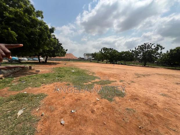 4 Acre Land at Airport Area, Near Accra Mall · Photo 4