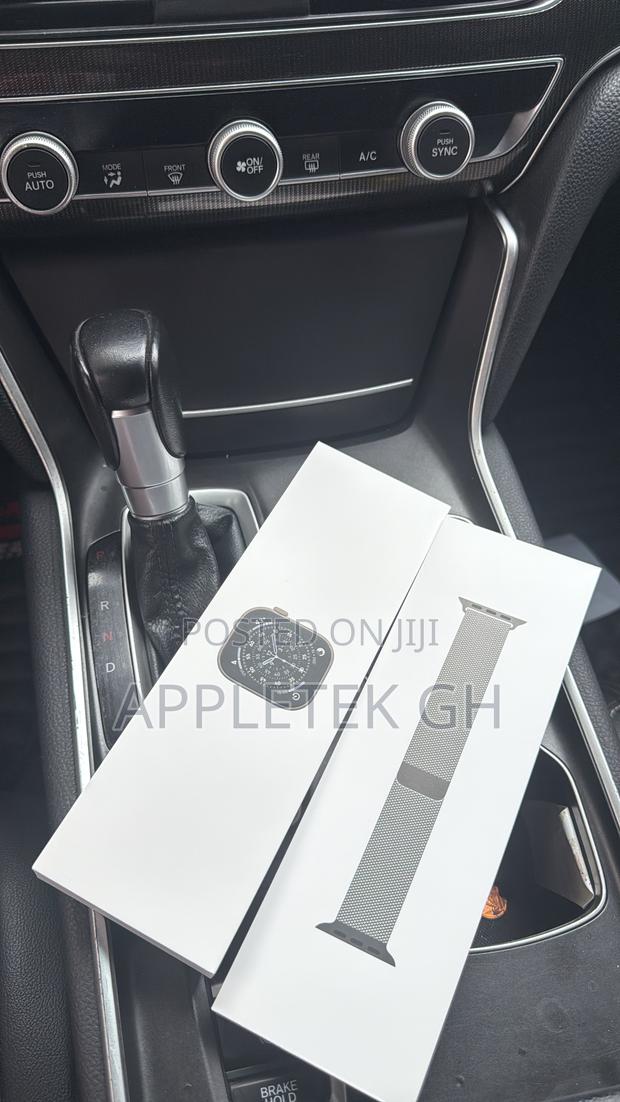 New Apple Series 11 46mm Cellular · Photo 4