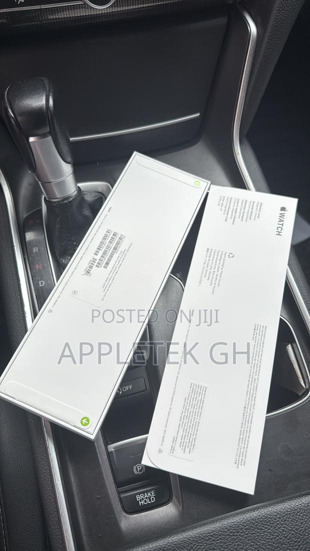 New Apple Series 11 46mm Cellular · Photo 3