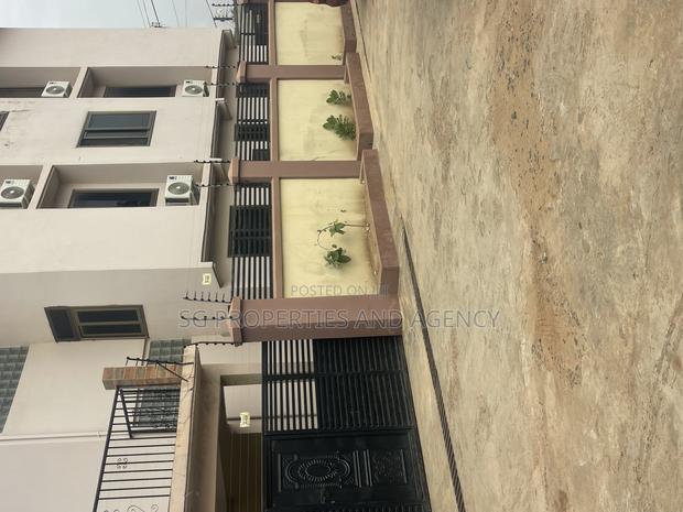 2bdrm Apartment in Lashibi, Sakumono for rent · Photo 1