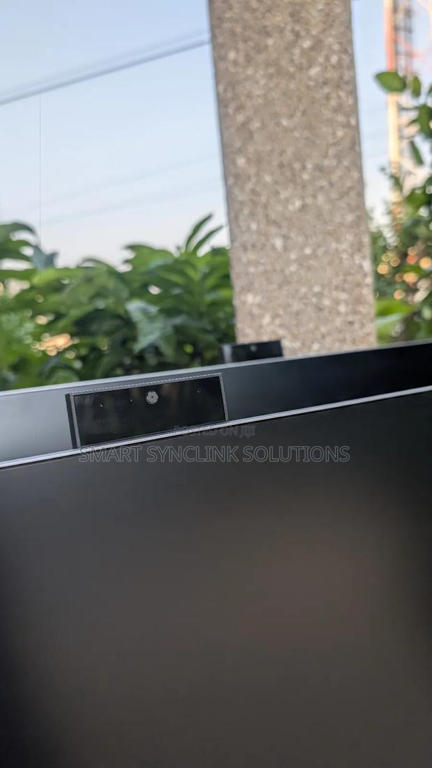 Hp 24" Ips Edgeless Monitor With Inbuilt Camera · Photo 3
